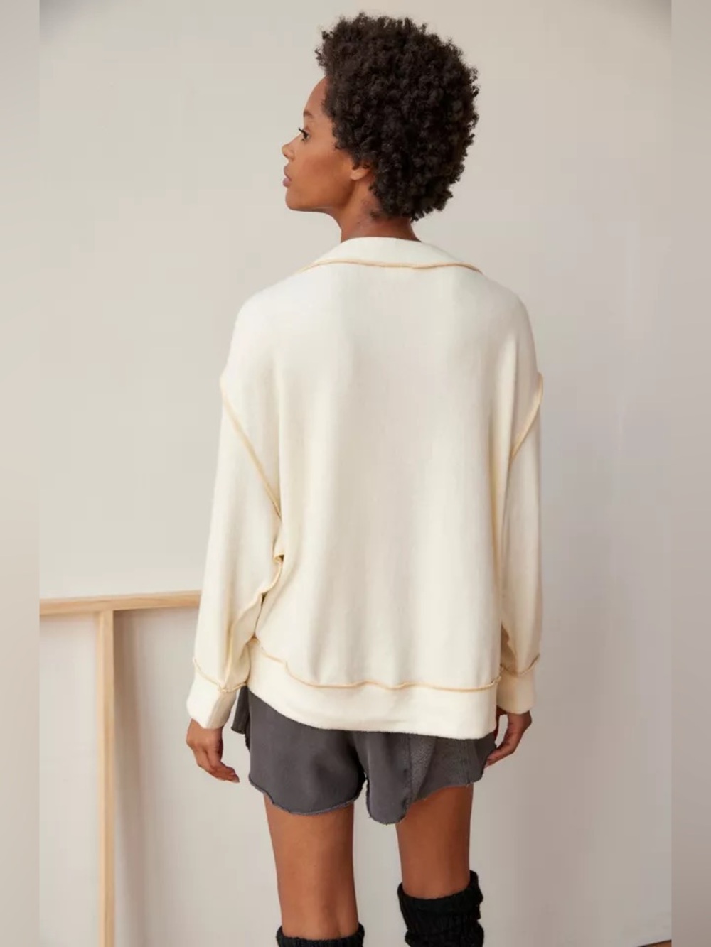Out From Under Cody V-Neck Sweater M - Picture 3 of 7